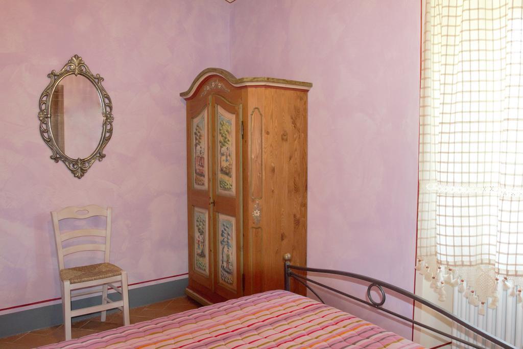 Agriturismo Casale La Palombara チェッレート・ディ・スポレート 部屋 写真