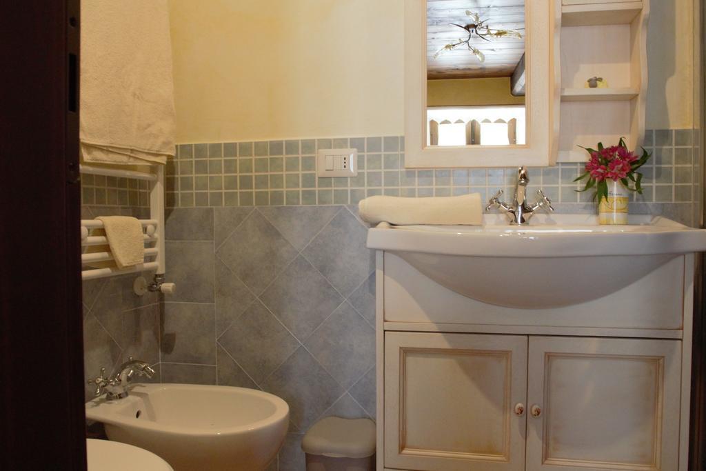 Agriturismo Casale La Palombara チェッレート・ディ・スポレート 部屋 写真