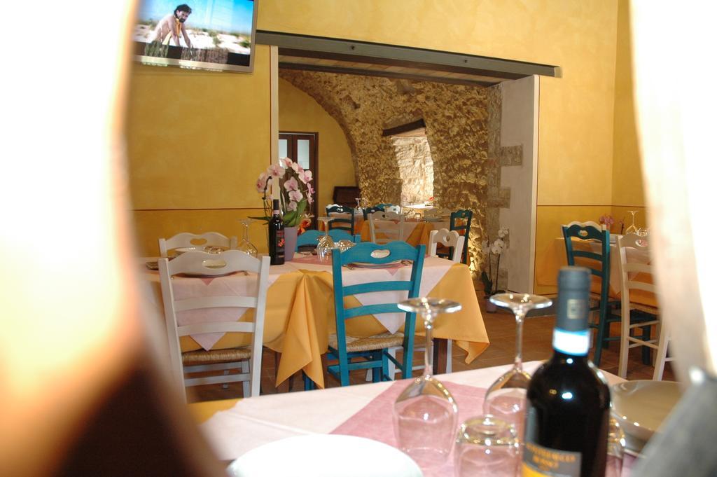 Agriturismo Casale La Palombara チェッレート・ディ・スポレート エクステリア 写真